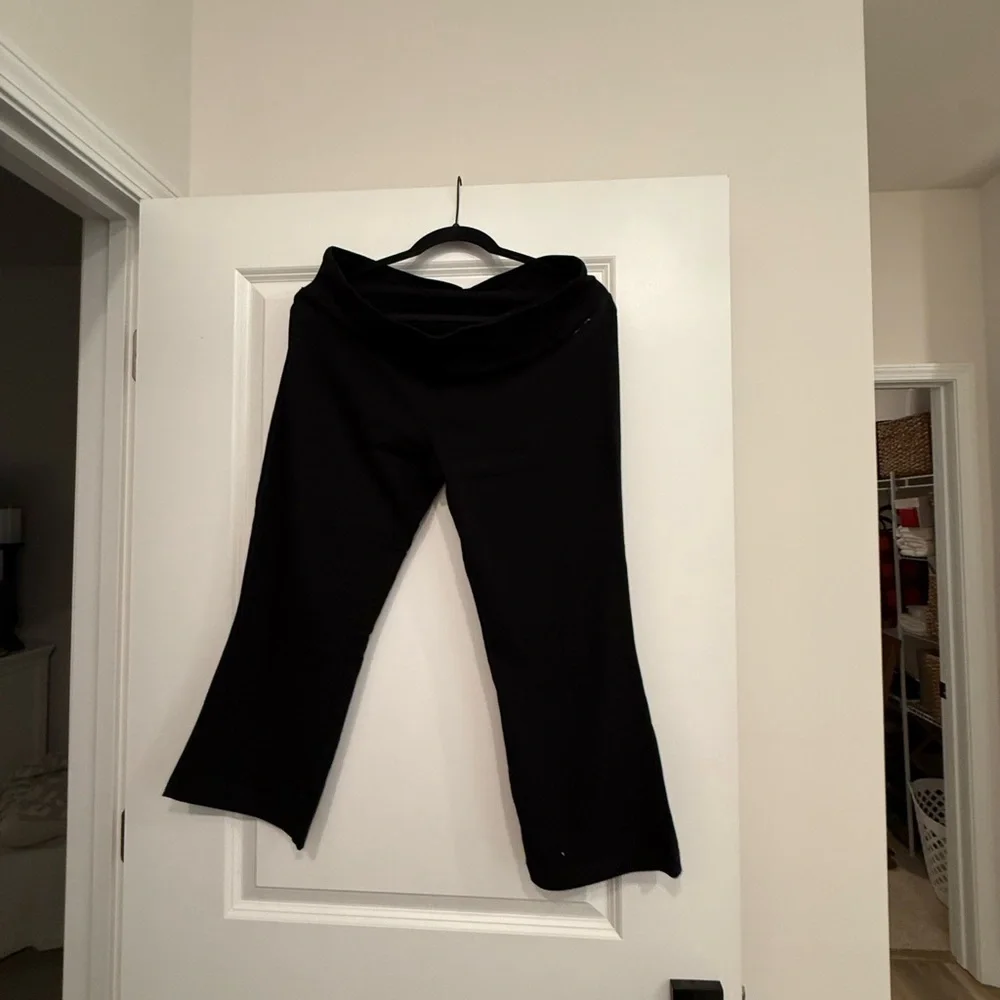 Jockey Classic Black Capri Pants - Picture 1 of 2